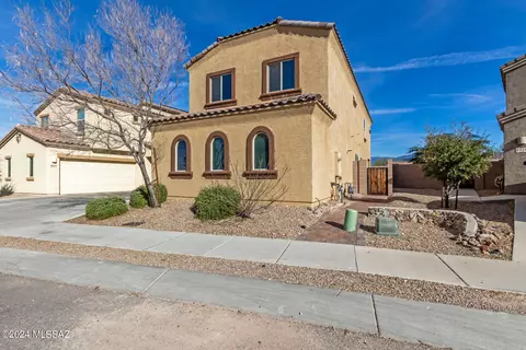 Exterior - 8924 E Abrams Loop, Tucson, AZ 85710 photo 2 of 4