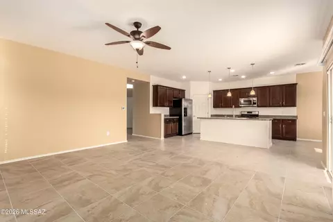 Living - 8924 E Abrams Loop, Tucson, AZ 85710 photo 4 of 4