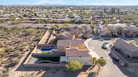 View/Area - 8924 E Abrams Loop, Tucson, AZ 85710 photo 3 of 4