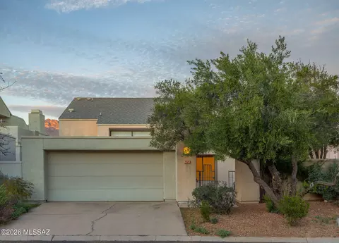 5237 E Woodspring Dr, Tucson, AZ 85712