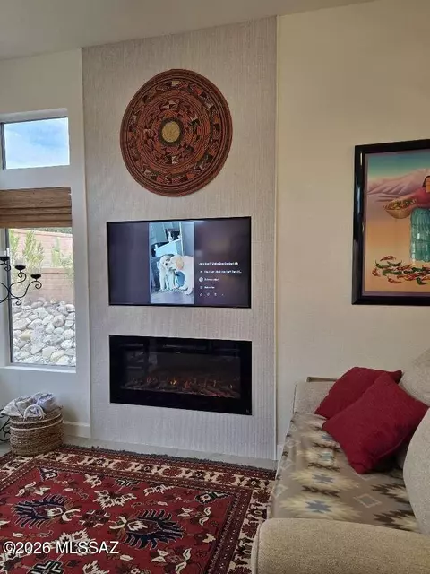 Living - 1069 E Ritz Ct, Oro Valley, AZ 85755 photo 4 of 4