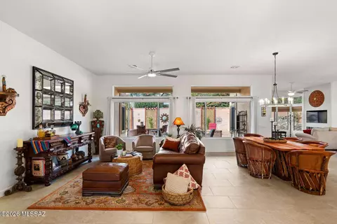 Living - 1069 E Ritz Ct, Oro Valley, AZ 85755 photo 2 of 4