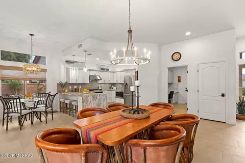 Dining - 1069 E Ritz Ct, Oro Valley, AZ 85755 photo 1 of 2