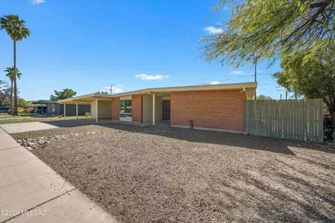 Exterior - 8142 E 5th St, Tucson, AZ 85710 photo 5 of 6