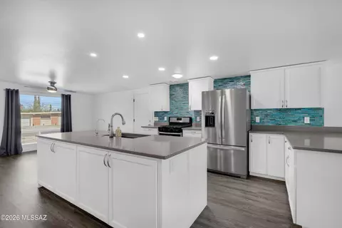 Kitchen - 8142 E 5th St, Tucson, AZ 85710 photo 1 of 3