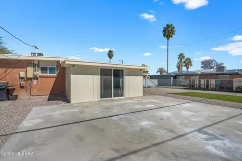Exterior - 8142 E 5th St, Tucson, AZ 85710 photo 3 of 6