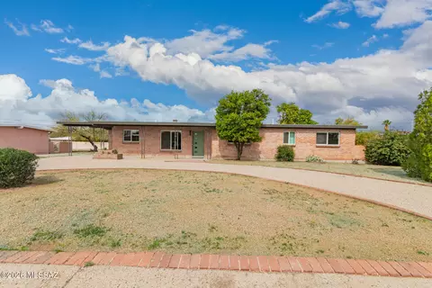 7031 E Baker St, Tucson, AZ 85710