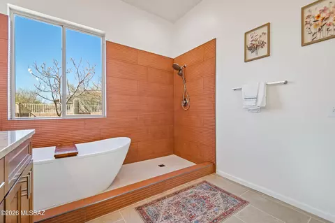 Bath - 9896 E Wind Dancer Dr, Tucson, AZ 85748 photo 1 of 5