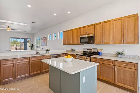 Kitchen - 9896 E Wind Dancer Dr, Tucson, AZ 85748 photo 2 of 4
