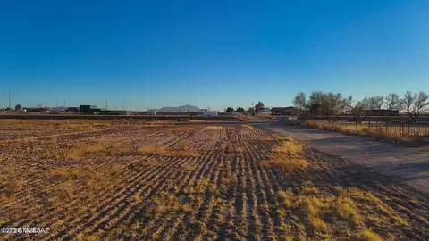 4284 E Becker Ln, Coolidge, AZ 85128 photo 9