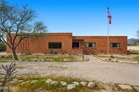 3121 N Conestoga Ave, Tucson, AZ 85749