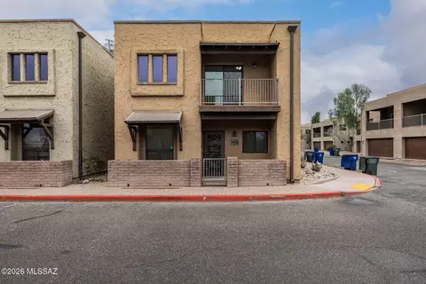 4120 N Thurston Ln #19, Tucson, AZ 85705