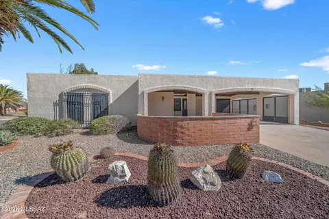 71 E Santa Chalice Dr, Green Valley, AZ 85614