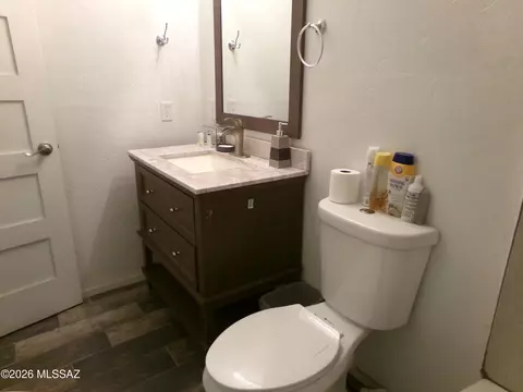 Bath - 2829 W Ten Gallon Trl, Willcox, AZ 85643 photo 2 of 3