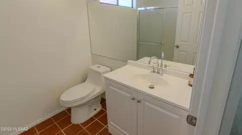 Bath - 310 E Highcourte Ln, Tucson, AZ 85737 photo 2 of 2
