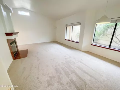 Living - 310 E Highcourte Ln, Tucson, AZ 85737 photo 2 of 2