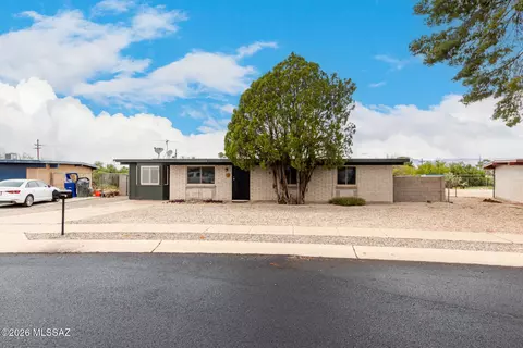 4030 S Knotty Pine Pl, Tucson, AZ 85730