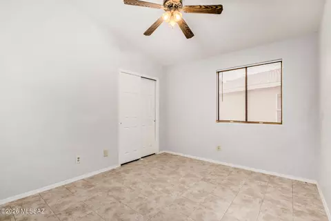 Bedroom - 8509 E Sarnoff Ridge Loop, Tucson, AZ 85710 photo 2 of 3