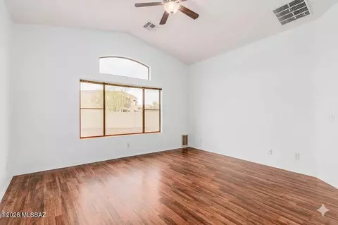 Living - 8509 E Sarnoff Ridge Loop, Tucson, AZ 85710 photo 9 of 10