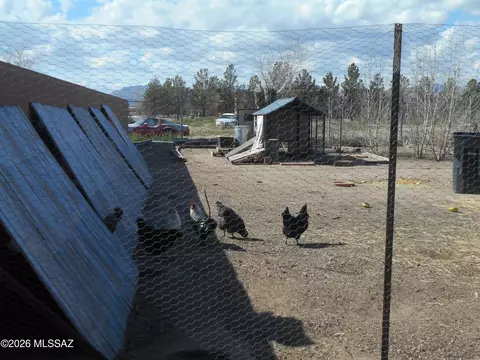 Exterior - 2578 W Willow Tree Ln, Willcox, AZ 85643 photo 5 of 10