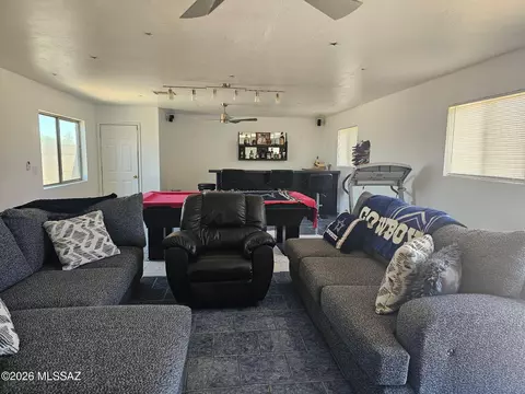 Living - 2578 W Willow Tree Ln, Willcox, AZ 85643 photo 3 of 5