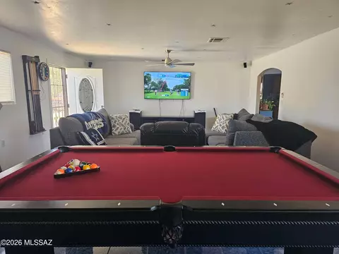 Living - 2578 W Willow Tree Ln, Willcox, AZ 85643 photo 4 of 5