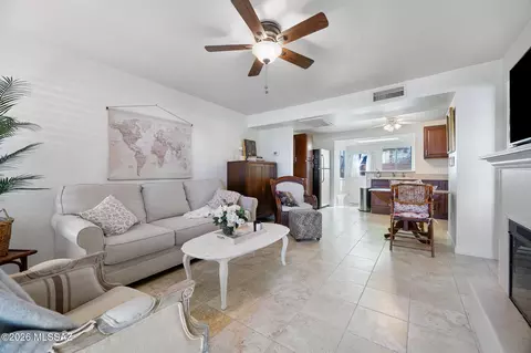 349 S Paseo Cerro #C, Green Valley, AZ 85614