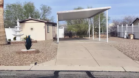 27 Gray Hawk Loop, Benson, AZ 85602