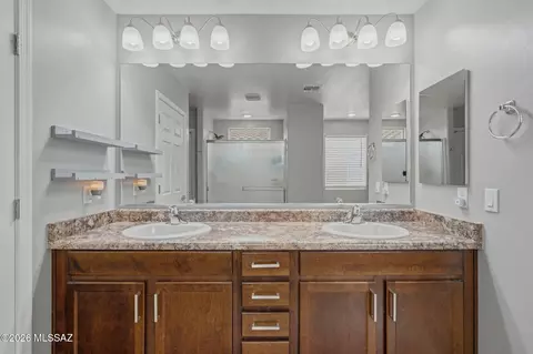Bath - 12230 E Metz Dr, Vail, AZ 85641 photo 3 of 4
