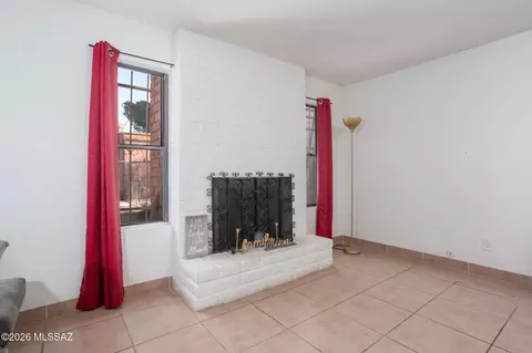 Living - 4249 E Canada Stra, Tucson, AZ 85706 photo 2 of 2