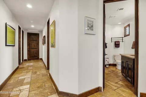 Entry Way - 370 Elgin Rd, Elgin, AZ 85611 photo 2 of 5