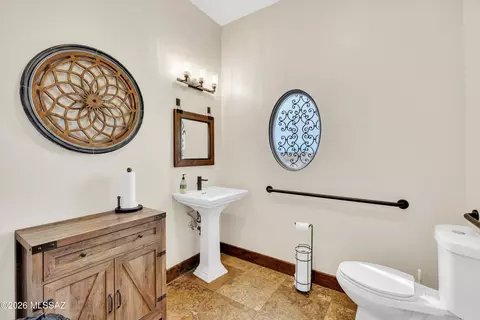 Bath - 370 Elgin Rd, Elgin, AZ 85611 photo 1 of 5