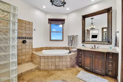 Bath - 370 Elgin Rd, Elgin, AZ 85611 photo 3 of 5