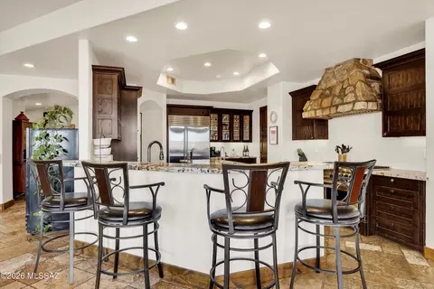 Kitchen - 370 Elgin Rd, Elgin, AZ 85611 photo 2 of 5