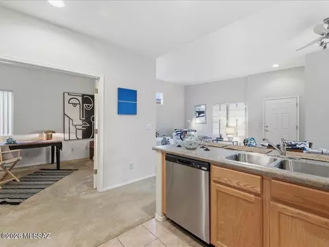 Kitchen - 10543 E Seven Generations Way, Tucson, AZ 85747 photo 5 of 5