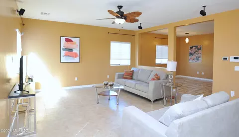 Living - 4780 E Desert Thorn Dr, Tucson, AZ 85756 photo 5 of 9