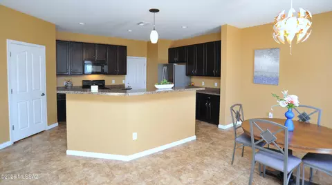 Kitchen - 4780 E Desert Thorn Dr, Tucson, AZ 85756 photo 4 of 6