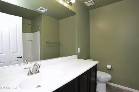 Bath - 4780 E Desert Thorn Dr, Tucson, AZ 85756 photo 2 of 5