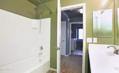 Bath - 4780 E Desert Thorn Dr, Tucson, AZ 85756 photo 3 of 5