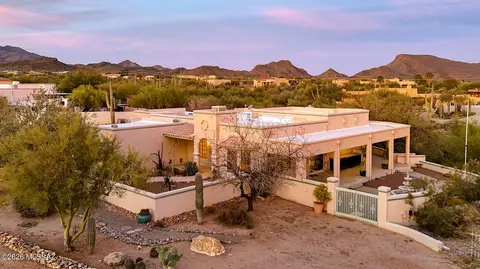 6781 N Broom Tail Dr, Tucson, AZ 85743