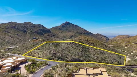 3879 W Cayton Mountain Dr, Marana, AZ 85658