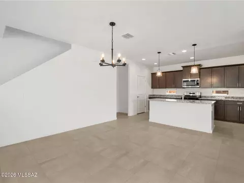 7298 S Gray Jay Dr, Tucson, AZ 85747