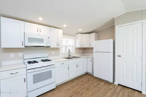 3880 E Astro St, Hereford, AZ 85615 photo 8
