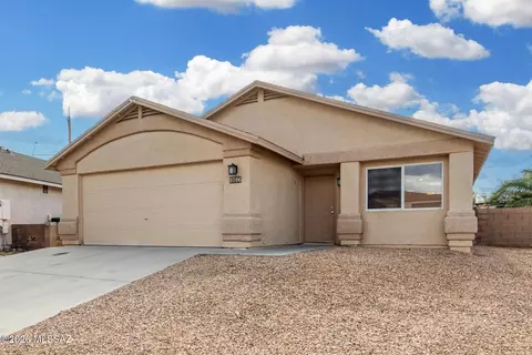 Exterior - 9706 E Sascha St, Tucson, AZ 85748 photo 5 of 12