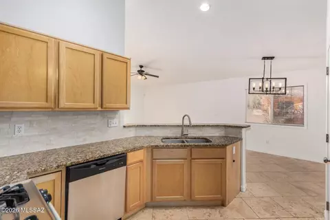 Kitchen - 9706 E Sascha St, Tucson, AZ 85748 photo 2 of 3