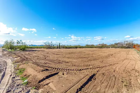 3975 E Dawson Rd, Sahuarita, AZ 85629