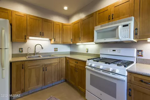 2025 E Silver St, Tucson, AZ 85719 photo 8