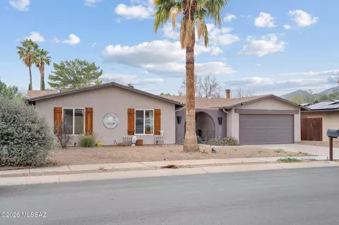 2961 N Rio Verde Dr, Tucson, AZ 85715