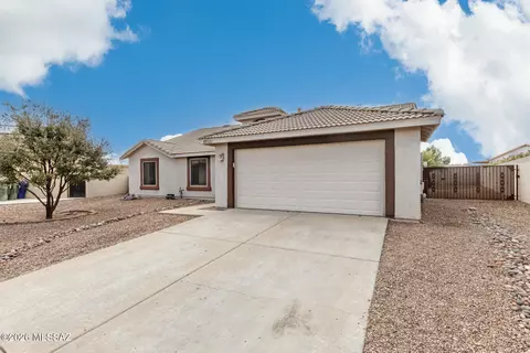 9321 E Lochnay Ln, Tucson, AZ 85747