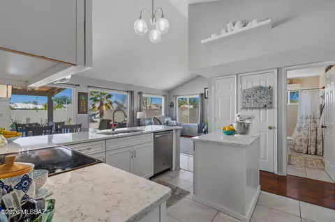 4802 W Ferret Dr, Tucson, AZ 85742
